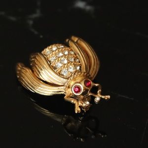 Vintage 18k Gold Plated and Swarovski Crystals Insect Fly Bee pin brooch